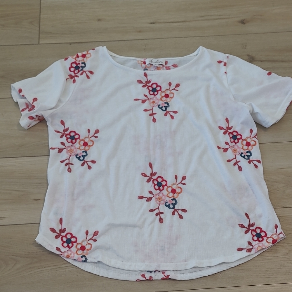 Anneliese  White Top with Red Floral Embroidery Size Xl